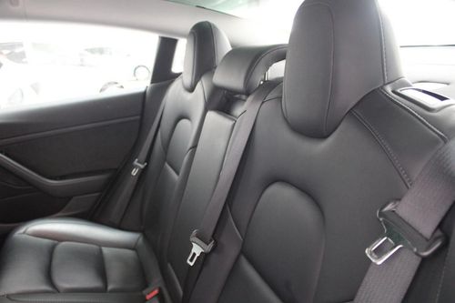 Tesla Model 3 - Photo 17