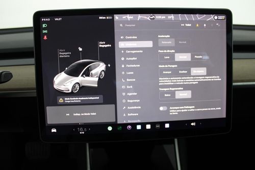 Tesla Model 3 - Photo 20