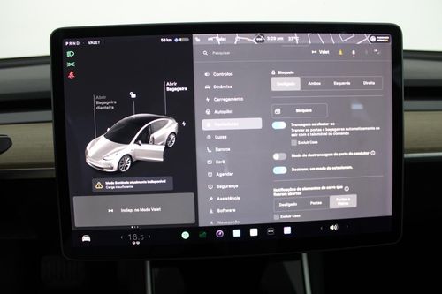 Tesla Model 3 - Photo 23