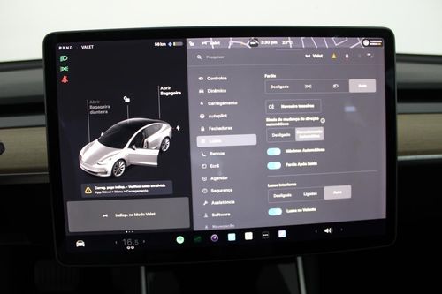 Tesla Model 3 - Photo 24