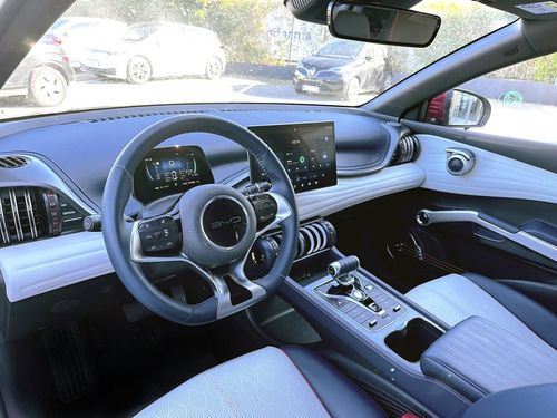 BYD Atto 3 - Photo 17