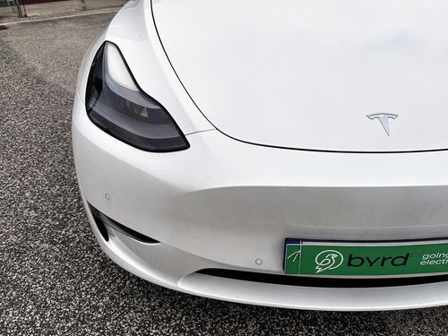 Tesla Model Y - Photo 4