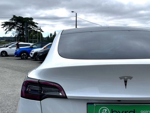Tesla Model Y - Photo 13