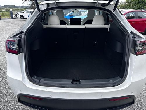 Tesla Model Y - Photo 16