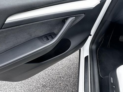 Tesla Model Y - Photo 18