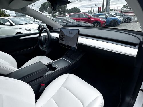 Tesla Model Y - Photo 20