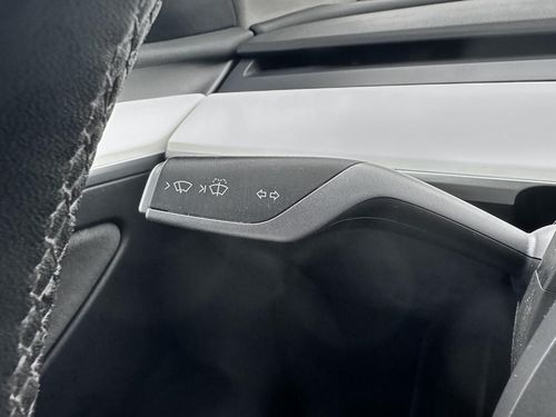 Tesla Model Y - Photo 21