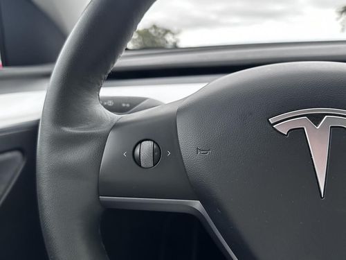 Tesla Model Y - Photo 22