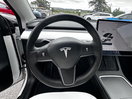 Tesla Model Y - Photo 25