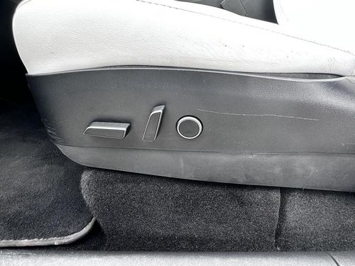 Tesla Model Y - Photo 28