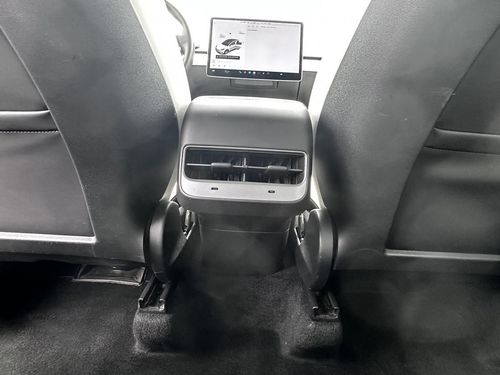 Tesla Model Y - Photo 53
