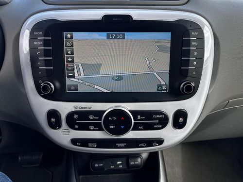 Kia e-Soul - Photo 23