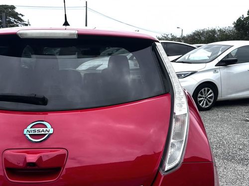 Nissan Leaf - Photo 10