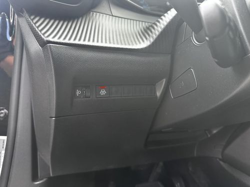 Peugeot e-2008 - Photo 16