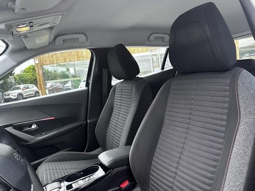 Peugeot e-2008 - Photo 19