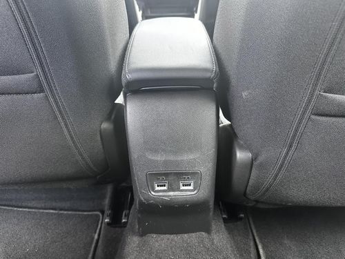 Peugeot e-2008 - Photo 34
