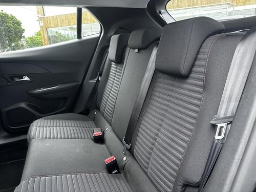 Peugeot e-2008 - Photo 35