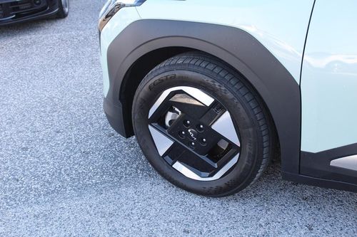 Kia EV3 - Photo 6
