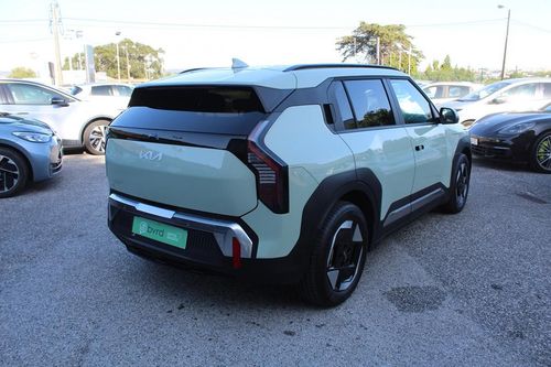 Kia EV3 - Photo 12
