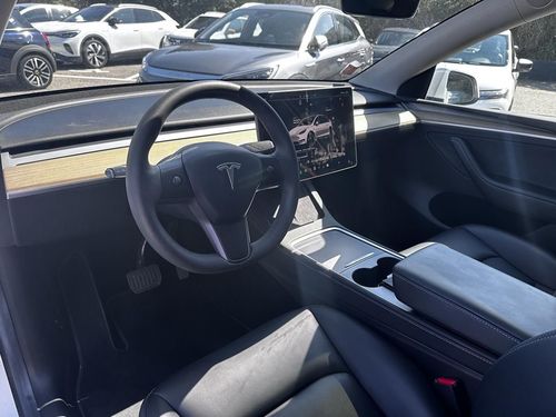 Tesla Model Y - Photo 18