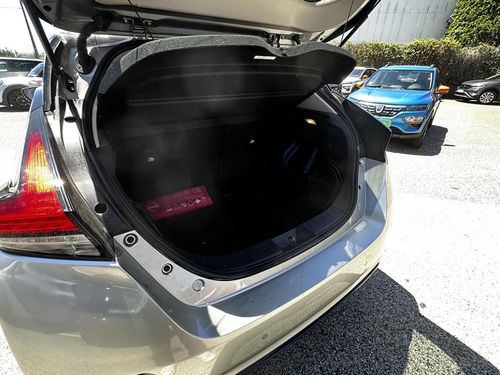 Nissan Leaf - Photo 13