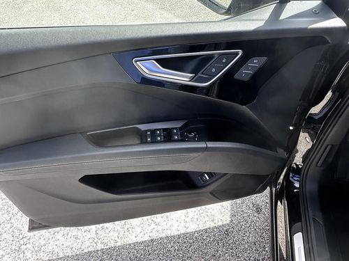 Audi Q4 Sportback e-tron - Photo 17