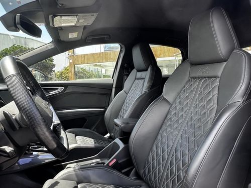 Audi Q4 Sportback e-tron - Photo 22