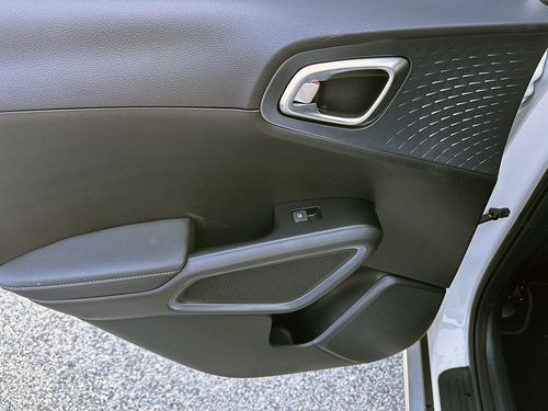Kia e-Soul - Photo 35