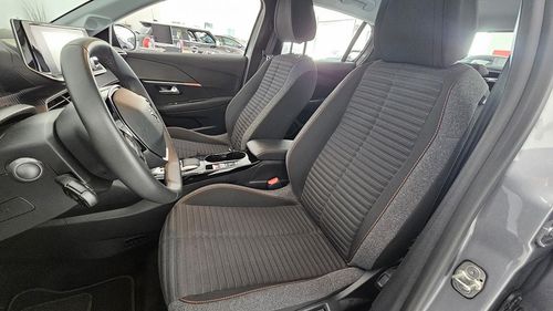 Peugeot e-208 - Photo 11