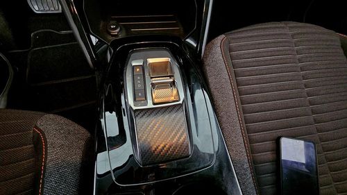 Peugeot e-208 - Photo 19