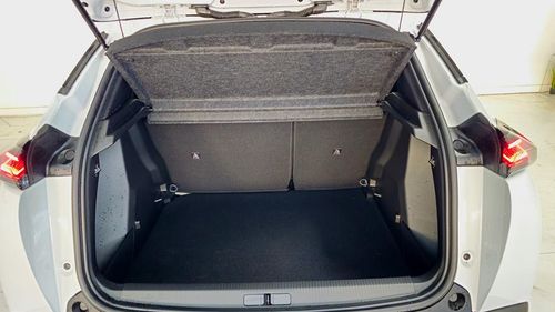 Peugeot e-2008 - Photo 8
