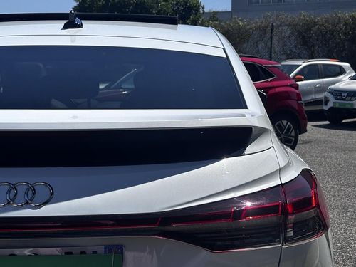 Audi Q4 Sportback e-tron - Photo 12