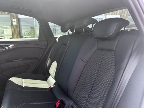 Audi Q4 Sportback e-tron - Photo 41