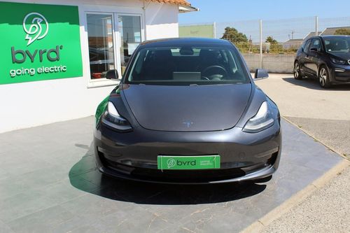 Tesla Model 3 - Photo 2