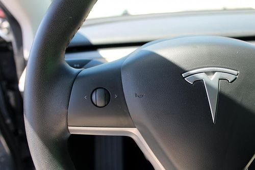 Tesla Model 3 - Photo 20