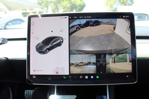 Tesla Model 3 - Photo 29