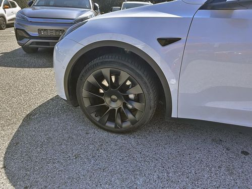 Tesla Model Y - Photo 6