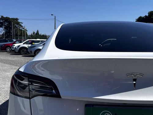 Tesla Model Y - Photo 10