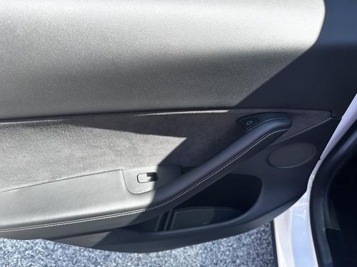 Tesla Model Y - Photo 23