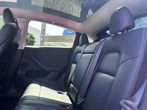 Tesla Model Y - Photo 24