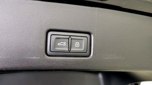 Audi Q4 Sportback e-tron - Photo 9