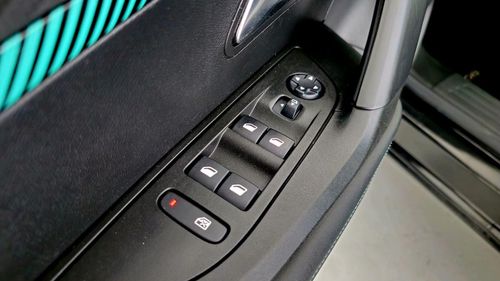 Peugeot e-2008 - Photo 9