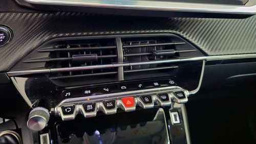 Peugeot e-2008 - Photo 15