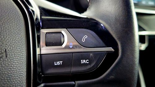 Peugeot e-2008 - Photo 17