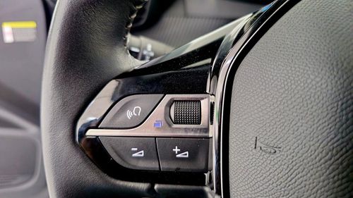 Peugeot e-2008 - Photo 19