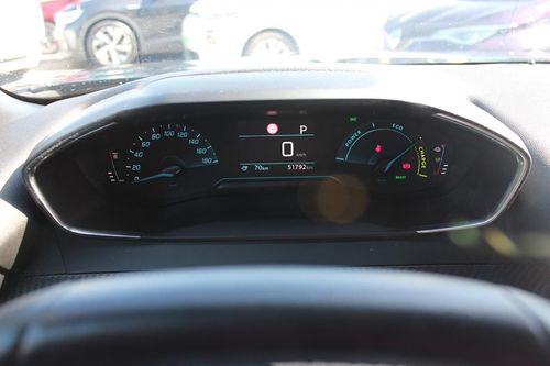Peugeot e-2008 - Photo 16