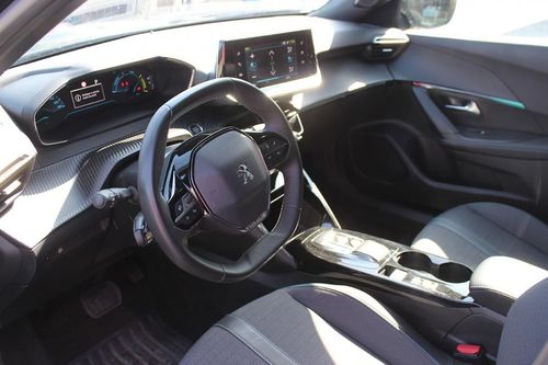 Peugeot e-2008 - Photo 18
