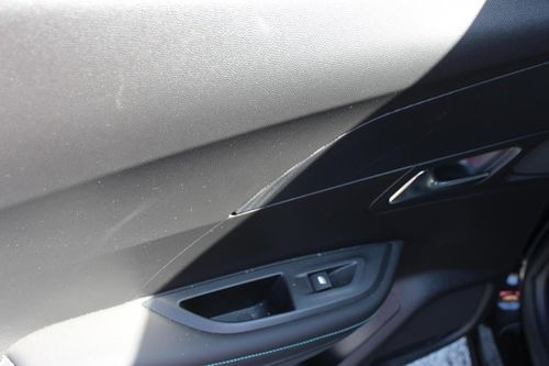 Peugeot e-2008 - Photo 21