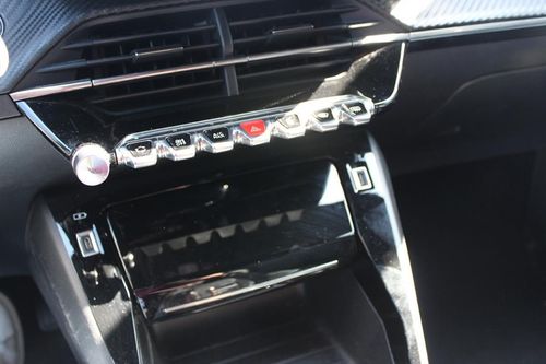 Peugeot e-2008 - Photo 29