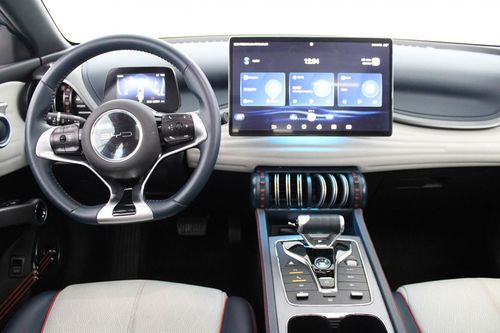BYD Atto 3 - Photo 19